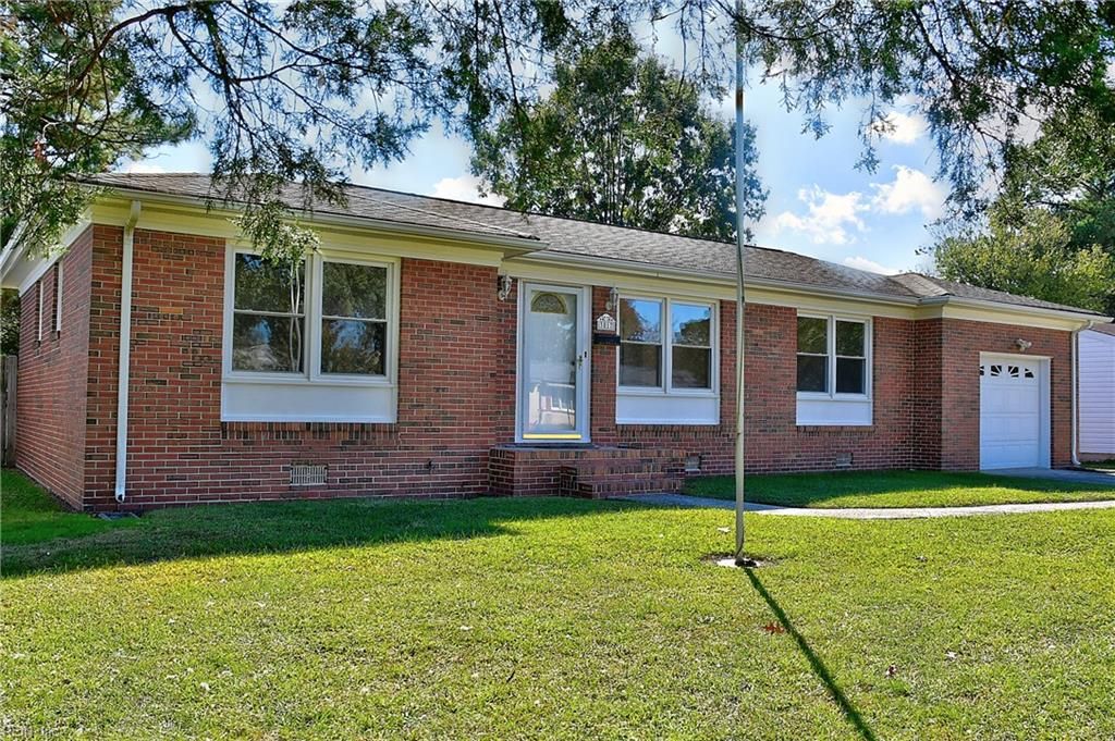 3817 Colonial PW, Virginia Beach, VA 23452