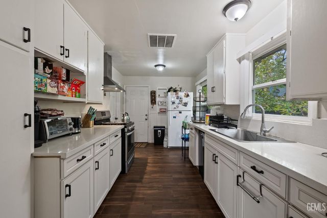 340 Western Drive, Bakersfield, CA 93309