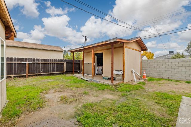 340 Western Drive, Bakersfield, CA 93309