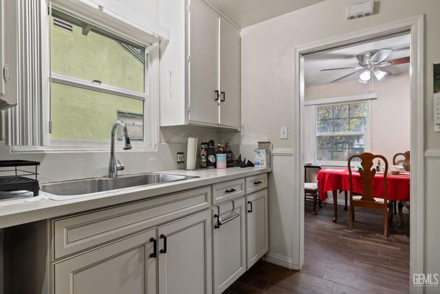 340 Western Drive, Bakersfield, CA 93309