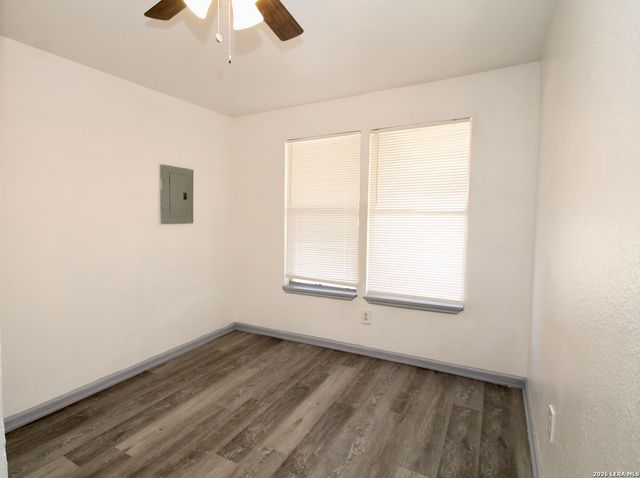 1215 Plum, Floresville, TX 78114