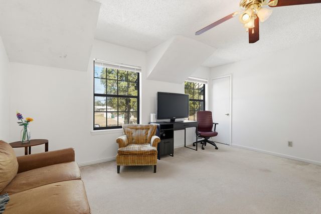 208 Cloverdale Boulevard UNIT 8, Fort Walton Beach, FL 32547