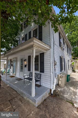 420 E MARKET ST, Marietta, PA 17547
