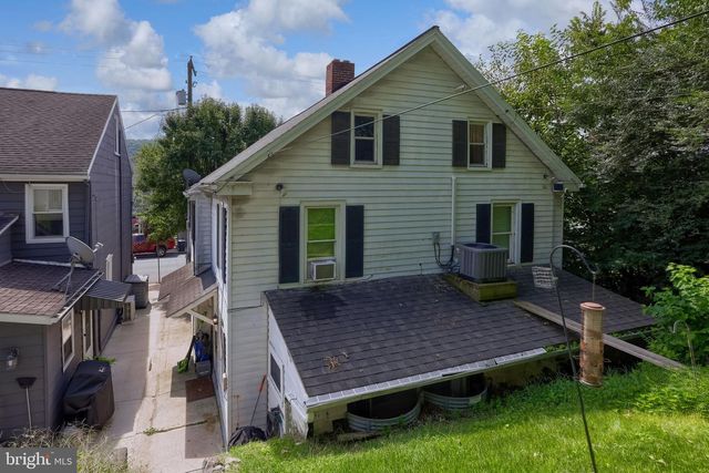 420 E MARKET ST, Marietta, PA 17547