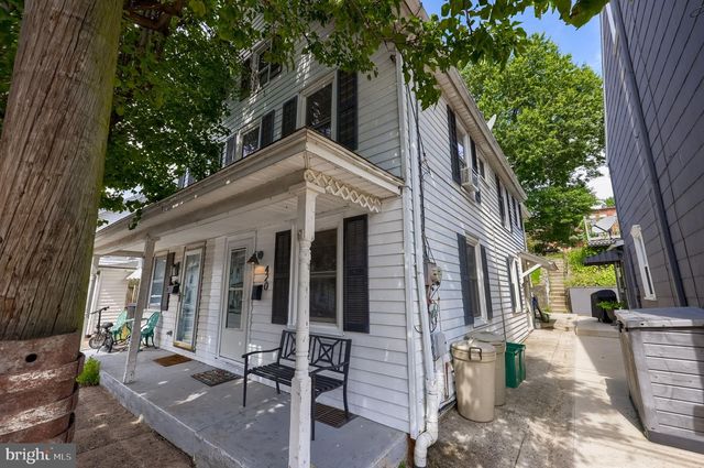 420 E MARKET ST, Marietta, PA 17547