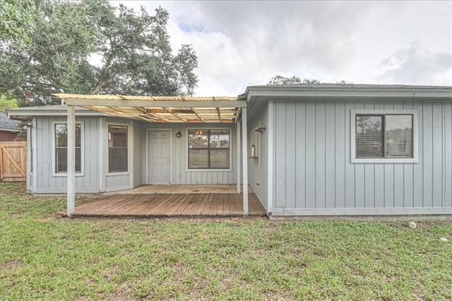 7209 Windy Ridge Dr, Corpus Christi, TX 78413