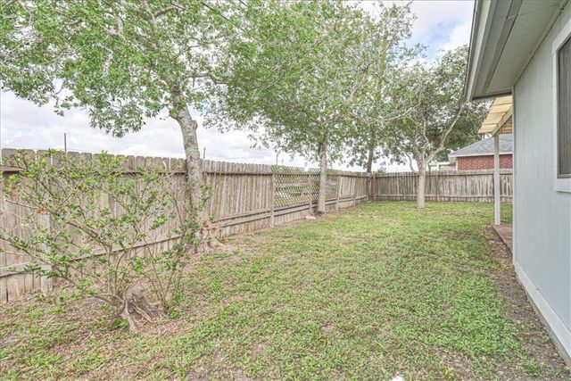 7209 Windy Ridge Dr, Corpus Christi, TX 78413