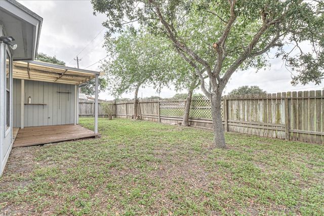 7209 Windy Ridge Dr, Corpus Christi, TX 78413