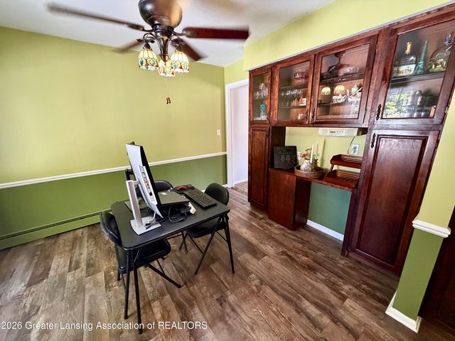 5004 Plum Hollow Drive, Lansing, MI 48917
