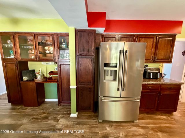 5004 Plum Hollow Drive, Lansing, MI 48917