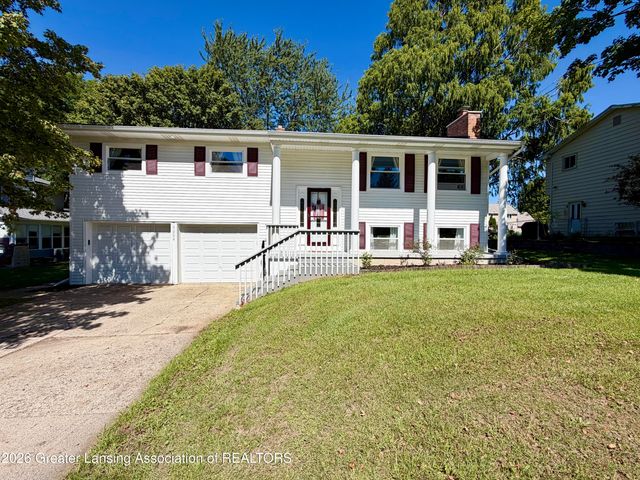5004 Plum Hollow Drive, Lansing, MI 48917