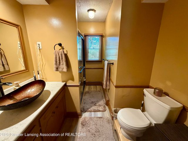 5004 Plum Hollow Drive, Lansing, MI 48917