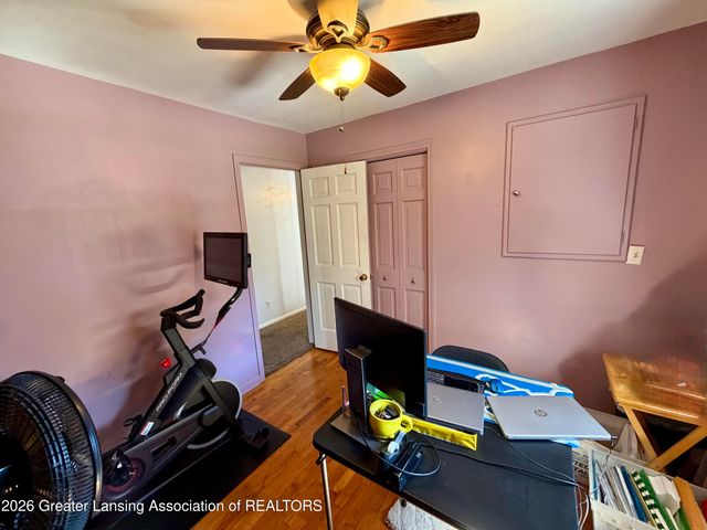 5004 Plum Hollow Drive, Lansing, MI 48917