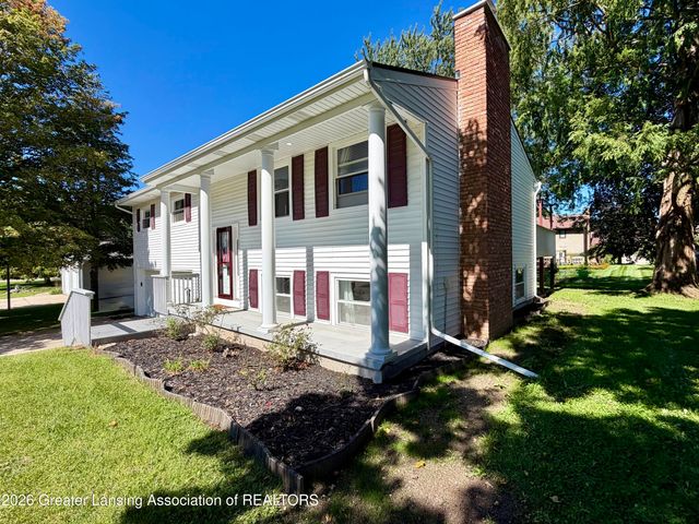 5004 Plum Hollow Drive, Lansing, MI 48917