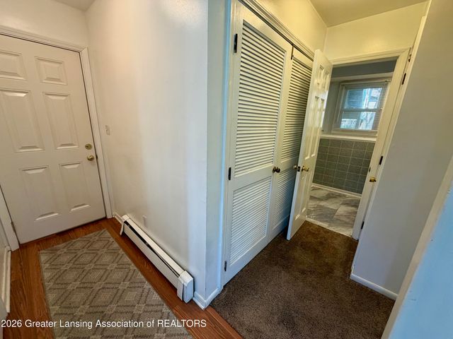 5004 Plum Hollow Drive, Lansing, MI 48917