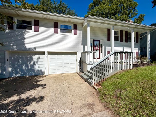 5004 Plum Hollow Drive, Lansing, MI 48917