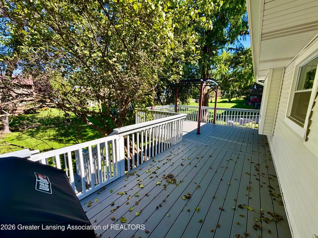 5004 Plum Hollow Drive, Lansing, MI 48917