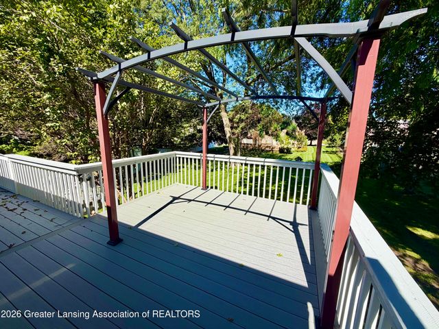 5004 Plum Hollow Drive, Lansing, MI 48917