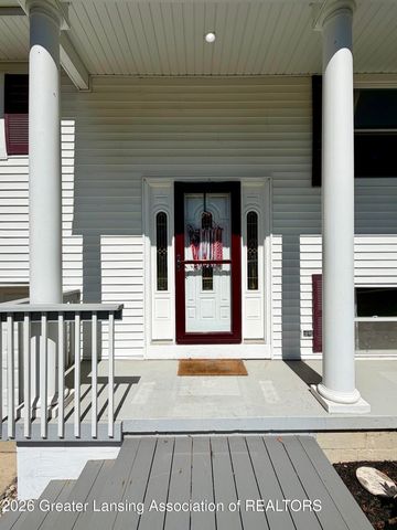 5004 Plum Hollow Drive, Lansing, MI 48917