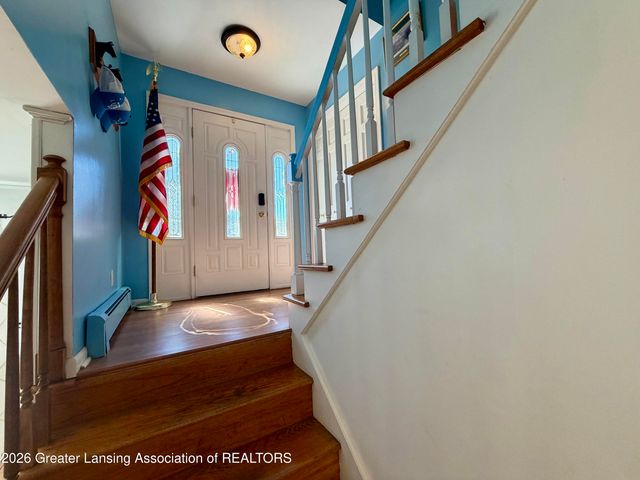 5004 Plum Hollow Drive, Lansing, MI 48917