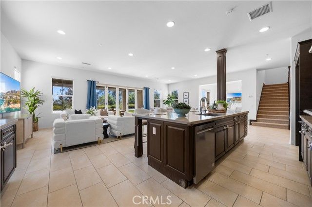 638 E Tangerine Street, Azusa, CA 91702