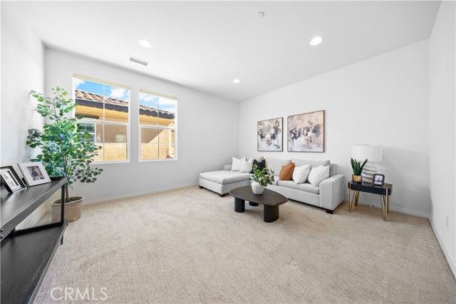 638 E Tangerine Street, Azusa, CA 91702