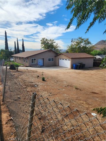 6420 Stover, Riverside, CA 92505