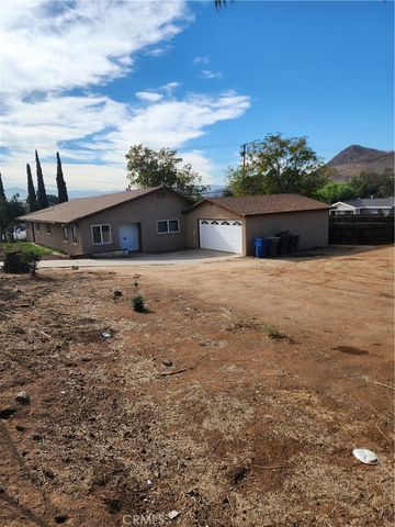 6420 Stover, Riverside, CA 92505