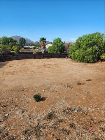 6420 Stover, Riverside, CA 92505