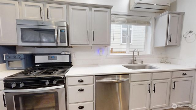 736 G Street SW, Tumwater, WA 98512