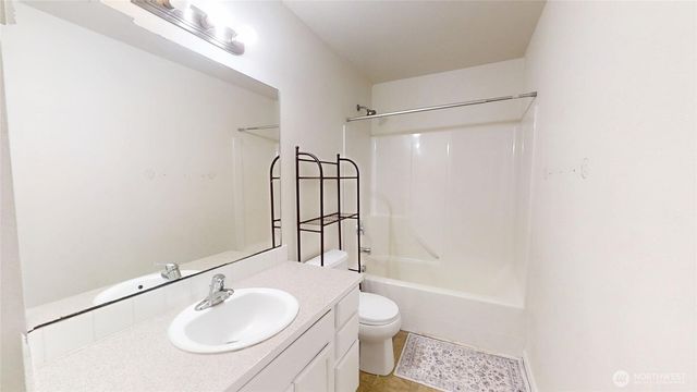 736 G Street SW, Tumwater, WA 98512