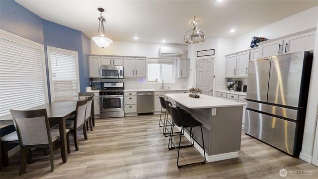 736 G Street SW, Tumwater, WA 98512