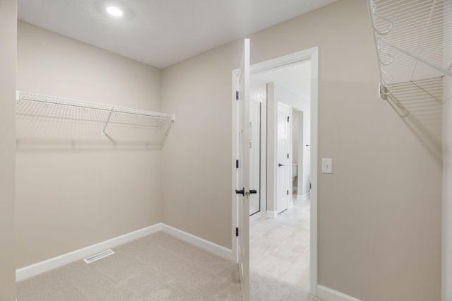 18342 Huntley Trail, Lakeville, MN 55044