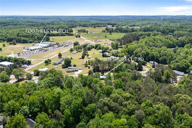 209 Short Cut Road, Westminster, SC 29693