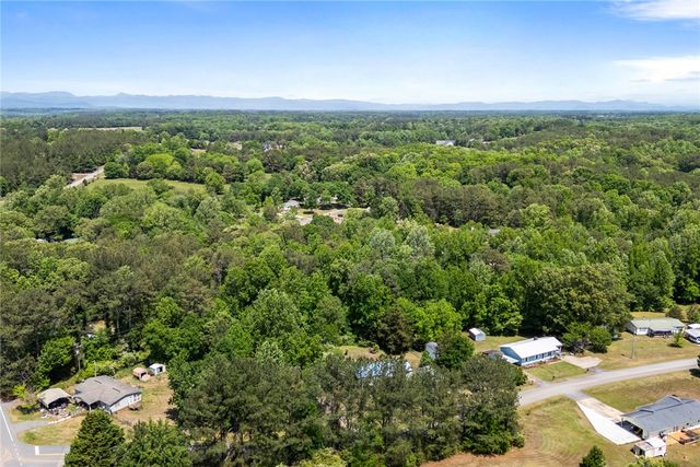 209 Short Cut Road, Westminster, SC 29693