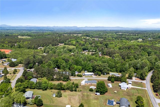 209 Short Cut Road, Westminster, SC 29693