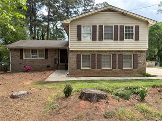 4722 Kenneth Drive SW, Lilburn, GA 30047