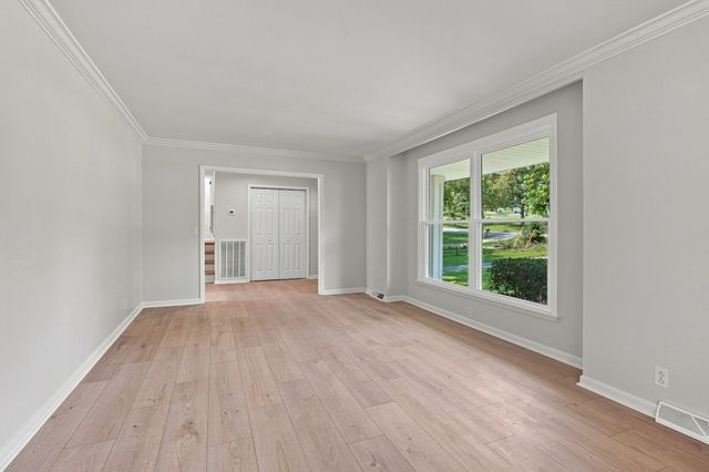 215 Tyne Bay Dr, Hendersonville, TN 37075