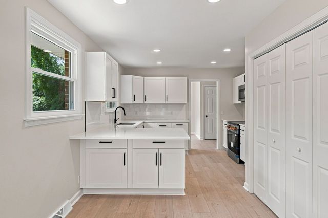 215 Tyne Bay Dr, Hendersonville, TN 37075