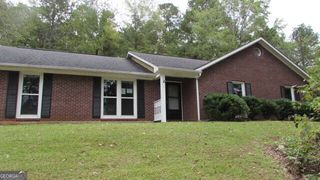 40 River Point Drive, Lagrange, GA 30240