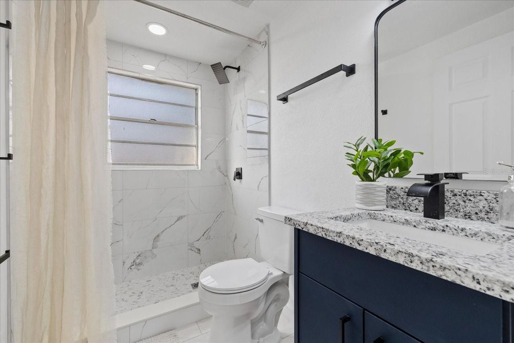 Image 18 of property listing at 8711 N RIVER FOREST CIRCLE, Tampa, FL 33604