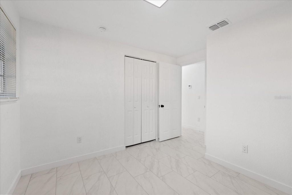 Image 21 of property listing at 8711 N RIVER FOREST CIRCLE, Tampa, FL 33604