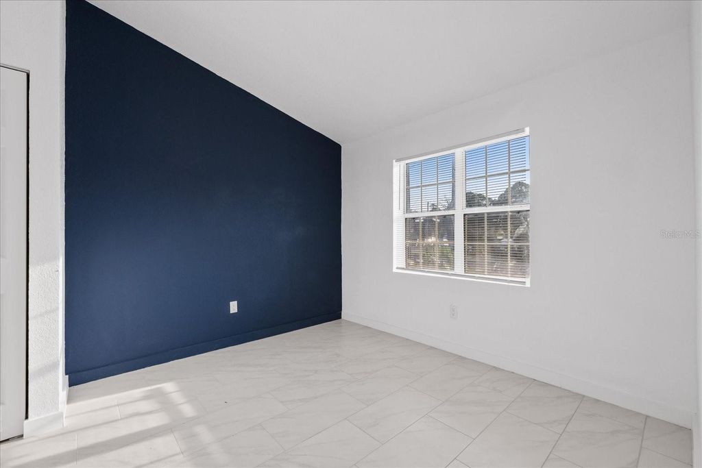 Image 26 of property listing at 8711 N RIVER FOREST CIRCLE, Tampa, FL 33604
