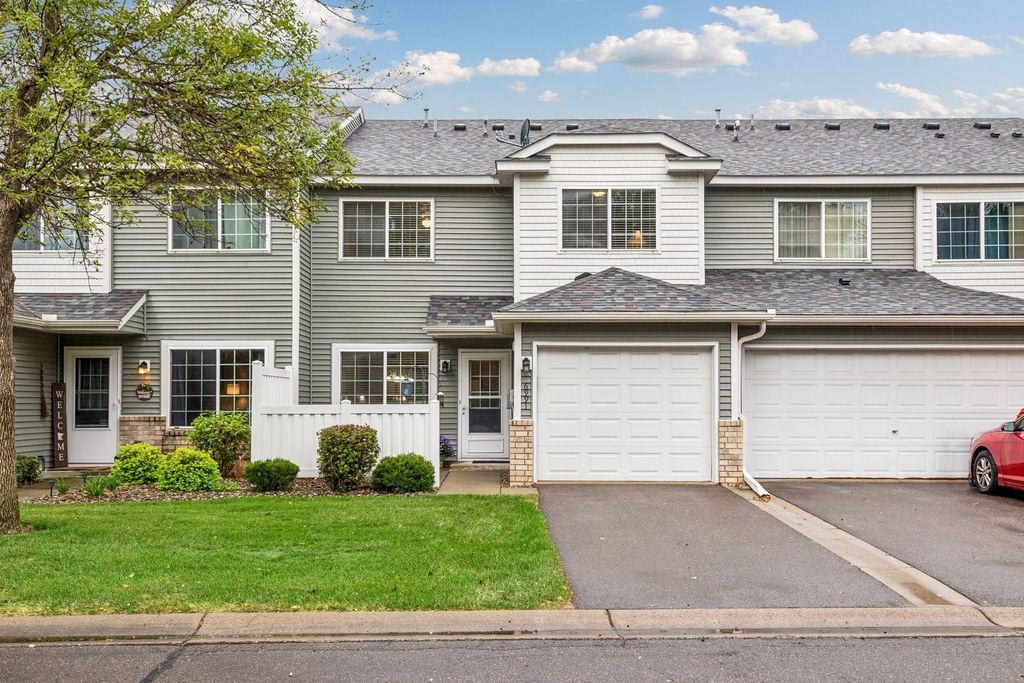6991 21st Street N, Oakdale, MN 55128 — exterior