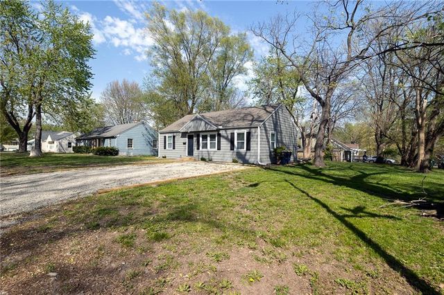 5819 Ridgeway Avenue, Kansas City, MO 64133