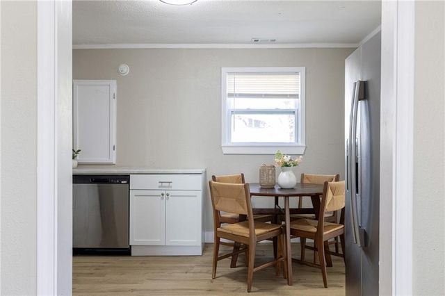 5819 Ridgeway Avenue, Kansas City, MO 64133