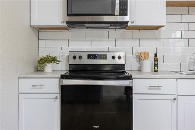 5819 Ridgeway Avenue, Kansas City, MO 64133