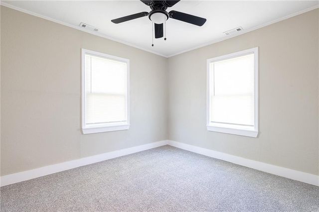 5819 Ridgeway Avenue, Kansas City, MO 64133