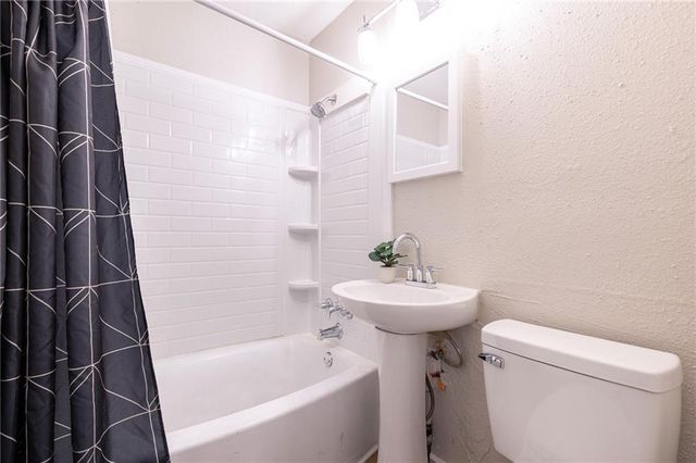 5819 Ridgeway Avenue, Kansas City, MO 64133