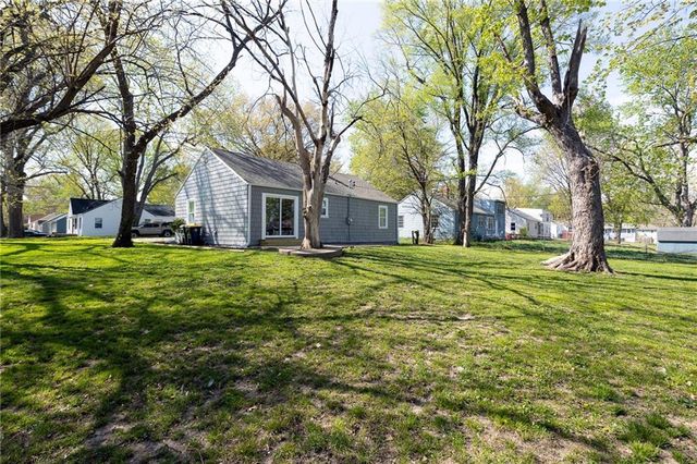 5819 Ridgeway Avenue, Kansas City, MO 64133